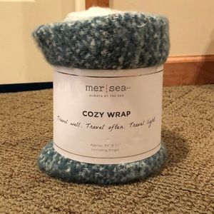 Cozy travel wrap